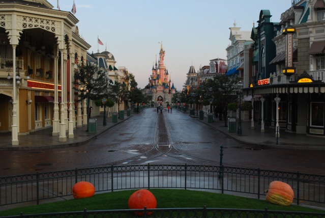 Halloween 2010 à Disneyland Paris (2 octobre au 1 Novembre) - Page 3 Dsc_0012