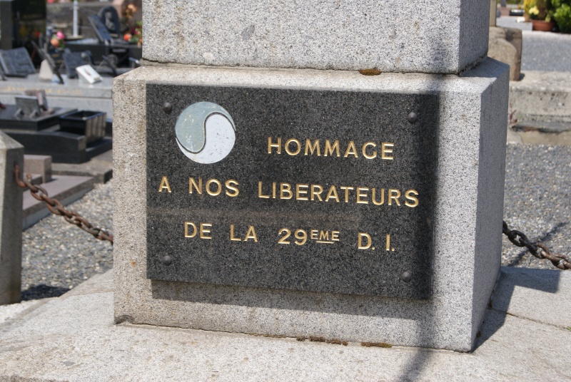 Monument WW2 - Ste-Marguerite-d'Elle ( Normandie ) Dsc06224