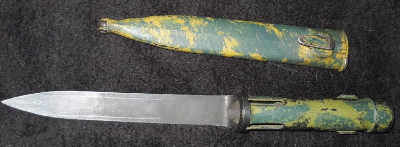 Hand Camo'd Rhodesian Bayonet and Scabbard Dscn1317