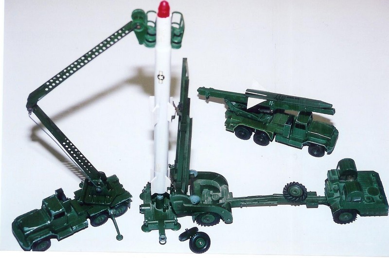 Dinky toys militaires. - Page 5 Honest10