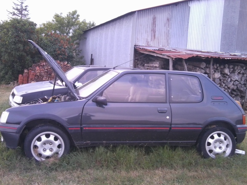 [manu17] 205 GTI 1.9L 130cv Rouge Lucifer 1989 Photo018