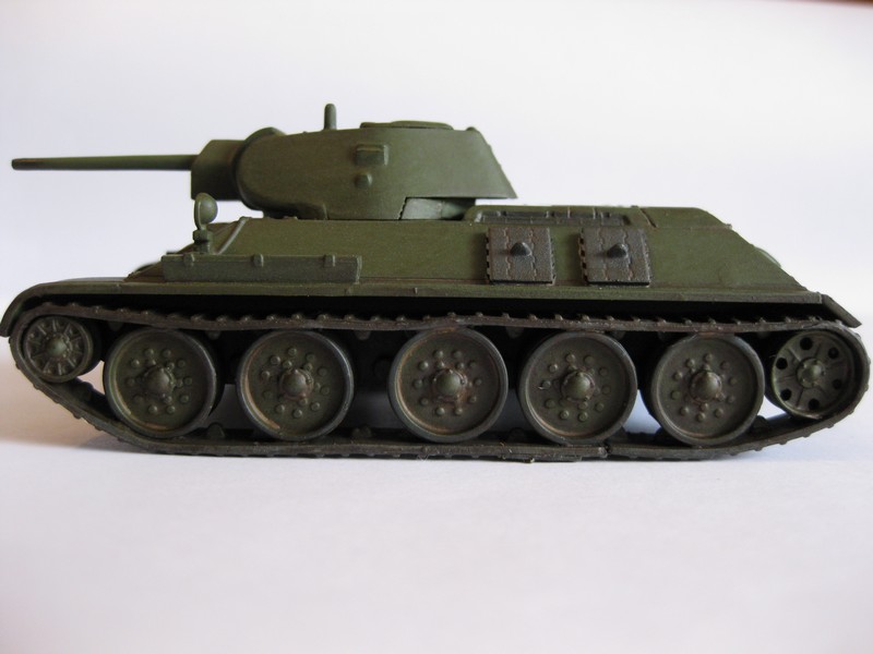 T-34/76 Model 1940 [ Revell/Matchbox; 1/76 ]:FINI ! - Page 2 Photo169