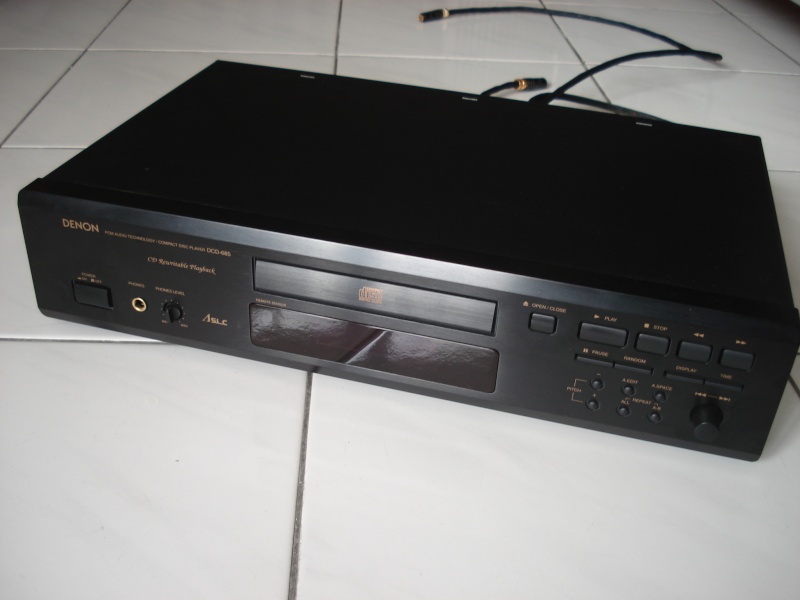 Denon DCD-685 CD Player (Used) Denon110