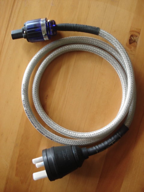 IsoTek 'Optimum' High Current Mains Cable 1.5m (Used) & Russ Andrews  Isotek14