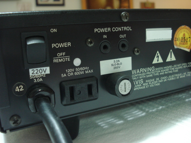 McIntosh MC7100 Stereo Power Amplifier (Used)SOLD Mac410