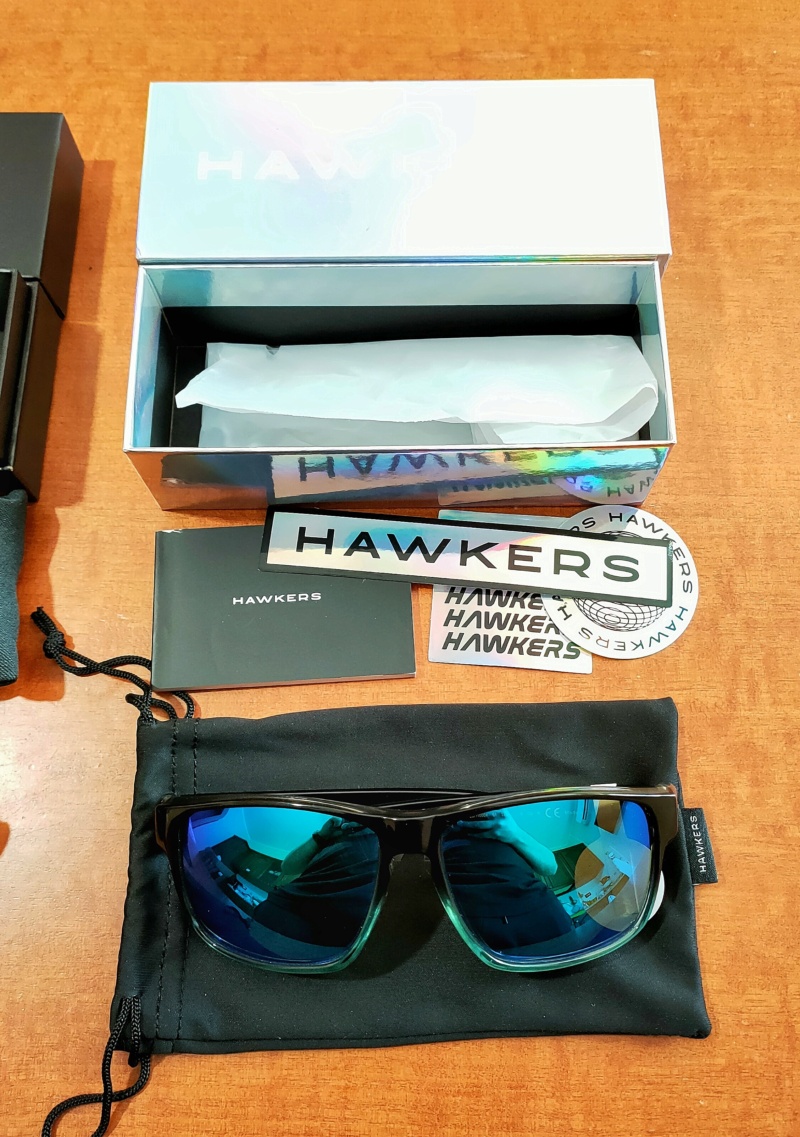 [VENDO]Due paia di occhiali Hawkers Img20132