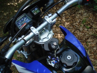 Motos / 125 / gros cube / sportives / cross / supermotard / etc... Dsc01731