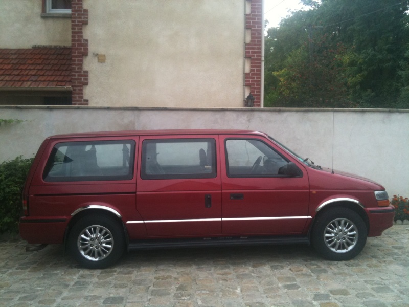Petit look extérieur du van de mon pere Img_0010