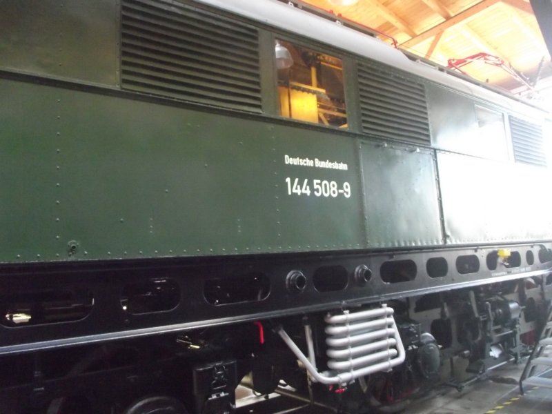 E 44 hoch 5 / 144 508-9 Lokwe271
