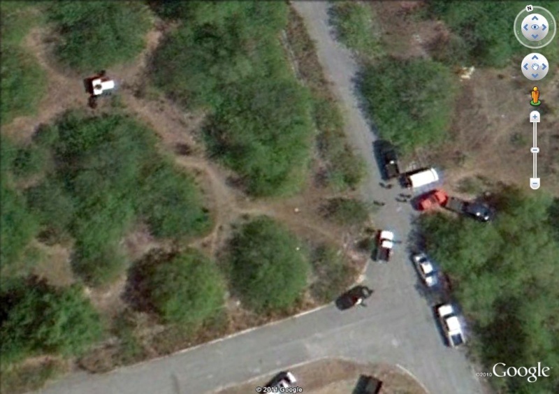Smile Fox hole...as seen from Google Earth! 2011 Spy_sa10