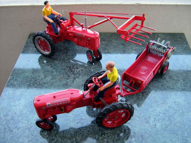 JOUEF- Grand modèle -  Tracteurs FARMALL C  46--jo10