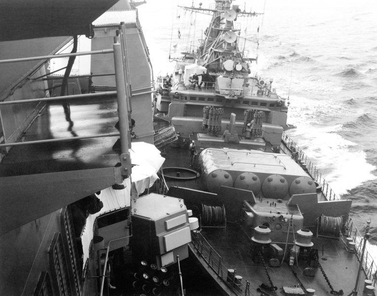 CG-47 Ticonderoga - Page 2 06355010