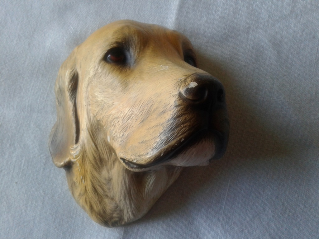 Dog wall plaque, John M. Barnes, Stoved Colours  20190815