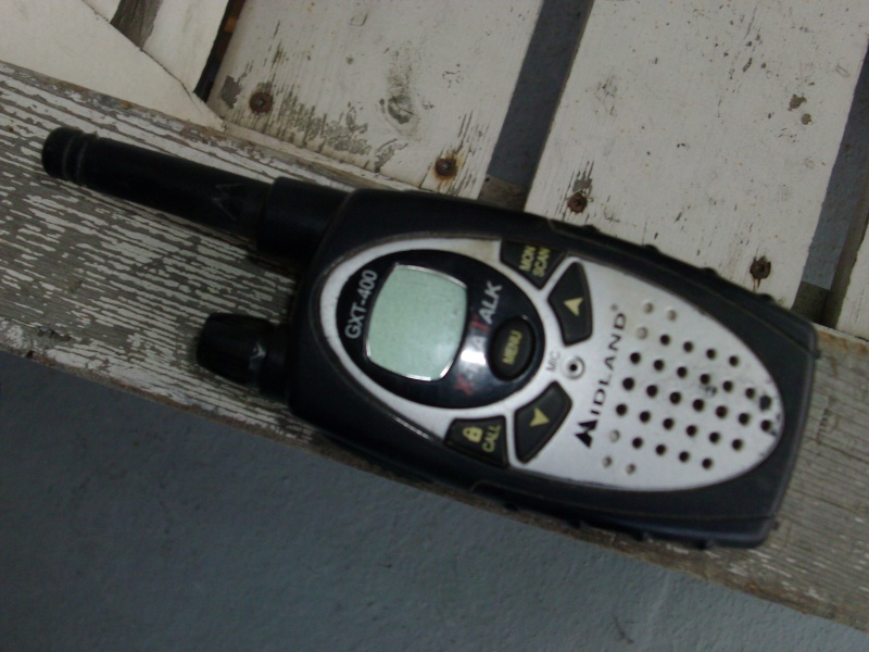Radio VHF de 5 watts ..... Besoins d'aide !!! Hpim0324