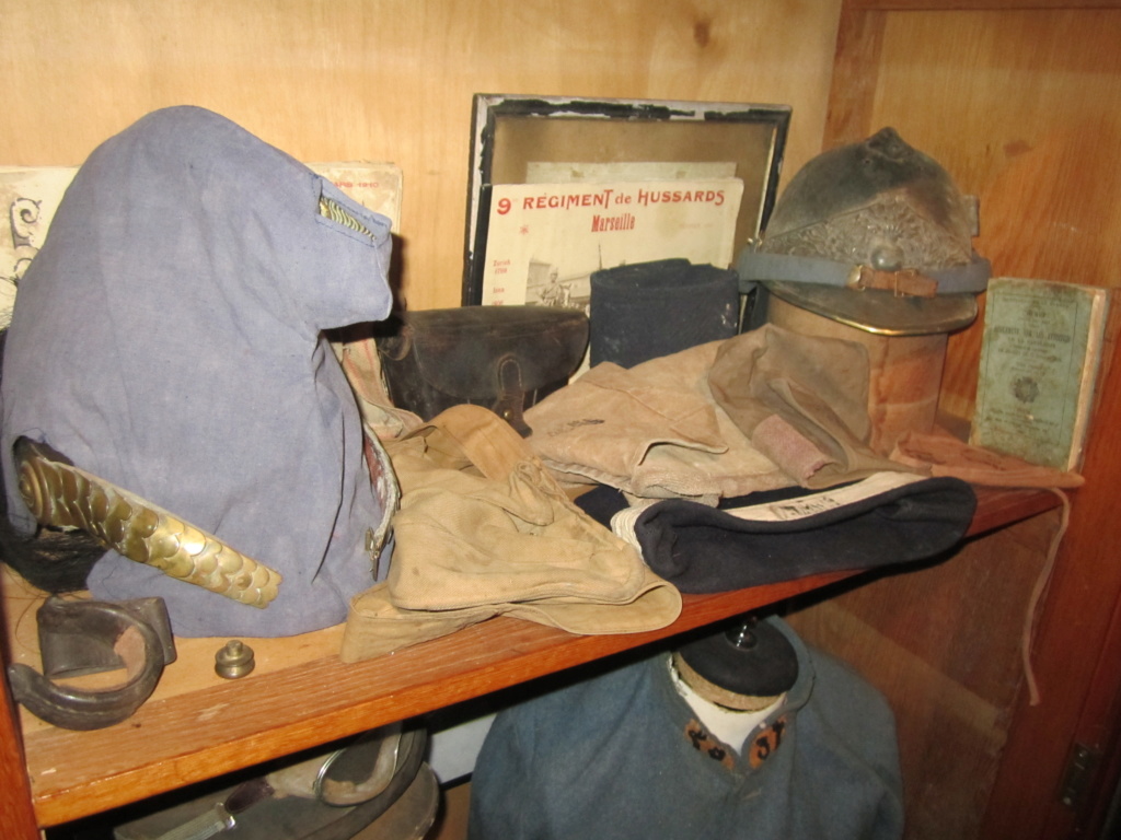 Le couvre-casque de cavalerie, de gendarmerie et d'artillerie  09810