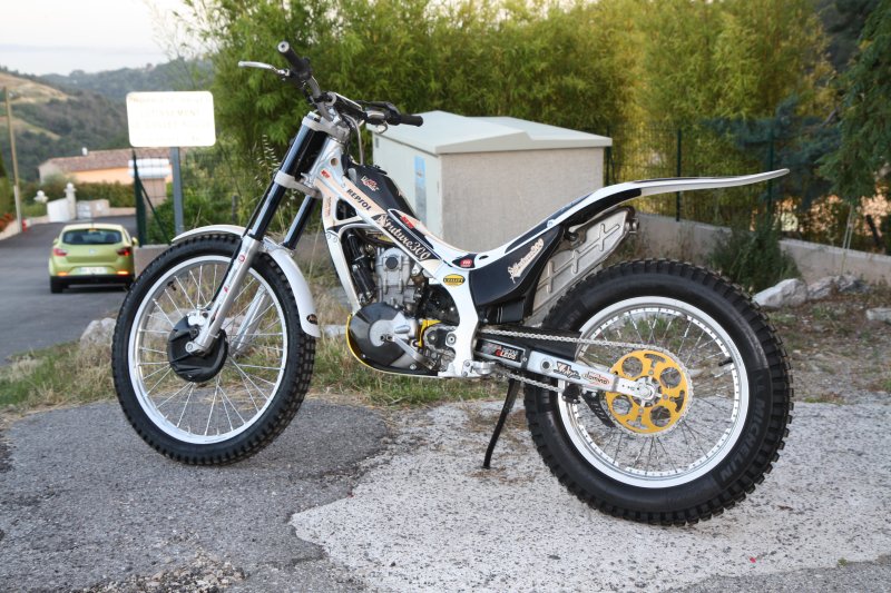 Vend Montesa cota 4RT future trial team Img_0810