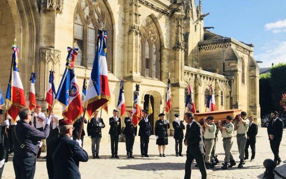 L’honneur retrouvé de Daniel Crépet, ancien militaire décoré de la croix de guerre et devenu SDF… A-a-a-12