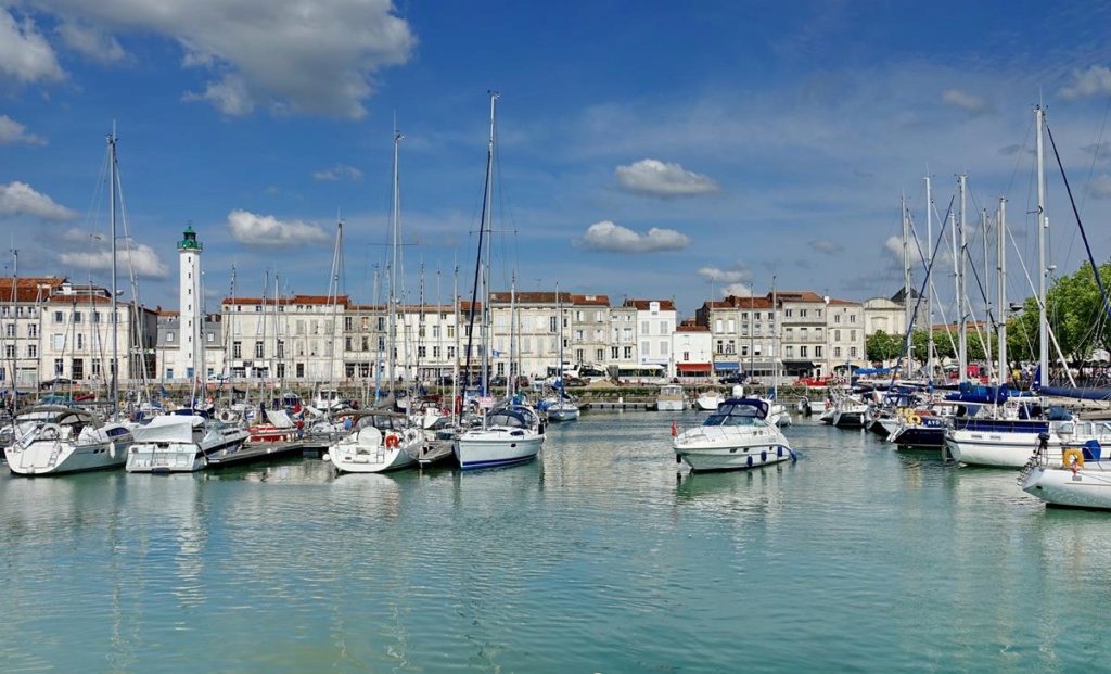 [Vie des Ports ] Port de La Rochelle  - Page 2 Ile_d342