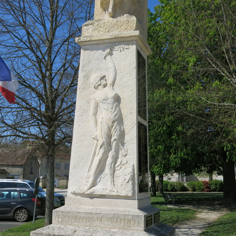 [ Histoires et histoire ] Monuments aux morts originaux Français Tome 2 - Page 29 Img_0400