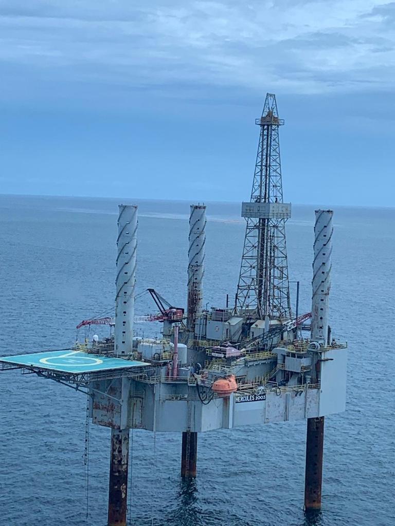 Offer I have for sale this oil rig in the Gulf of Mexico for an excellent price in excellent condition for someone who is interested. Whats244