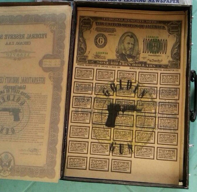 Offer Golden GUN  Super Petchili 1913 +  dinars  two boxes in Miami Whatsa12