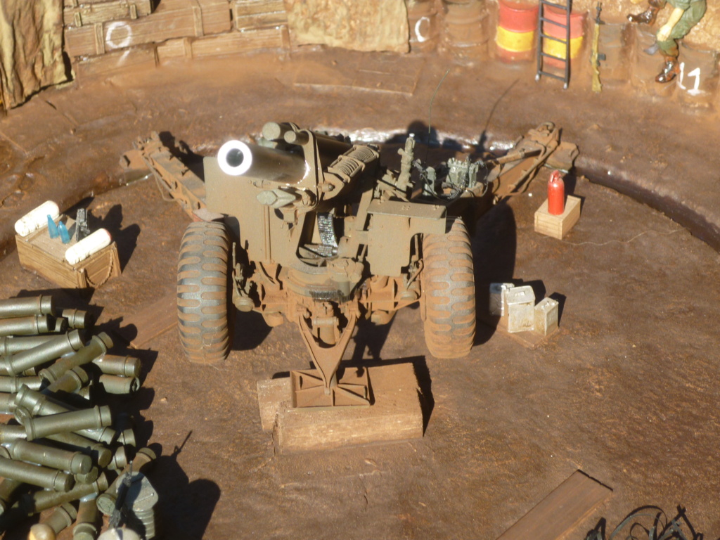 Ravitaillement munitions base de tir - Howitzer 155mm Bronco 1/35 + M548A1 AFV CLUB 1/35 - Page 11 P1140017