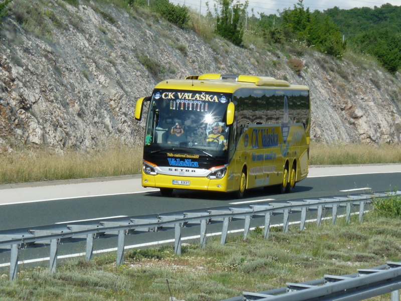 Divers cars et bus de la République Tchèque (CZ) - Page 3 Croat551