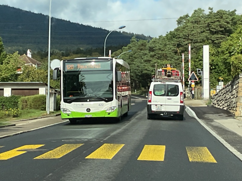 Les cars et bus en Suisse - Page 7 Img_2013