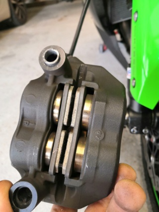 VENDU     Disques de freins zx636r 2019. 180€ livrés Img_2054