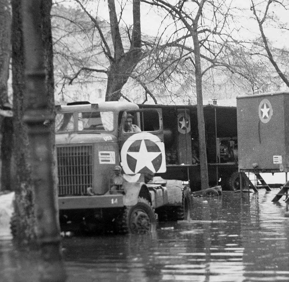 USAAF trailers derrière des Autocar ou autre tracteur de semi 2 essieus ou plus - Page 3 Autoca53