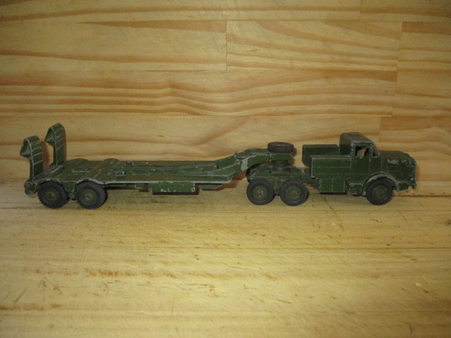 Dinky toys militaires. - Page 5 Img_2599