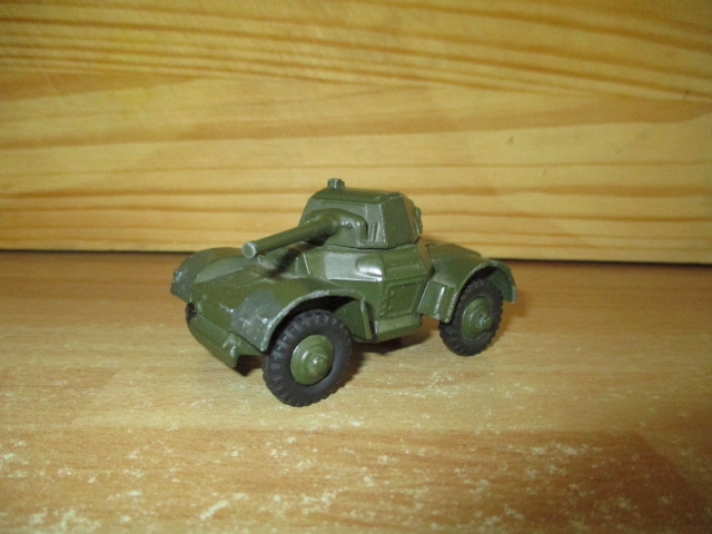 Dinky toys militaires. - Page 5 Img_2656