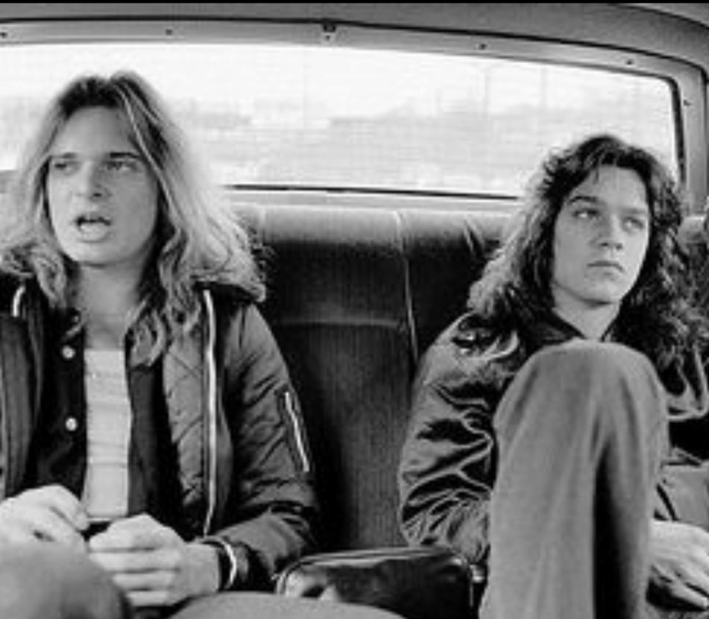 EDDIE VAN BASTEN, DAVIDS LEE ROTH... VAN HALEN BEGINS - Página 19 76060210