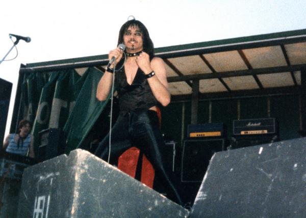 75 ESENCIALES DE LA NWOBHM: 47 - RAGE - Página 5 Dave_h11