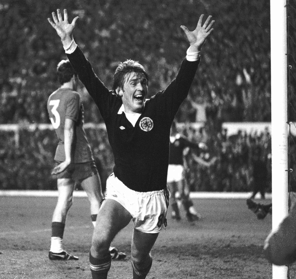 FOTOS HISTORICAS O CHULAS DE FUTBOL - Página 2 Kenny10