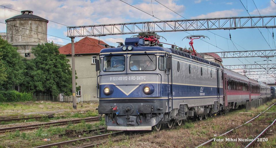  Locomotive clasa 400 - Pagina 9 91212