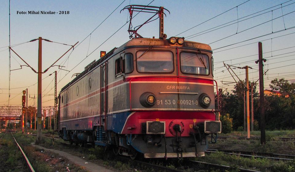  Locomotive clasa 400 - Pagina 59 92110