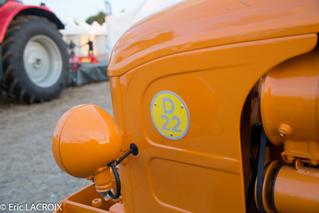 72 - St Gervais en Belin en 2018 - Les 100 ans du tracteur RENAULT  - Page 32 20181035