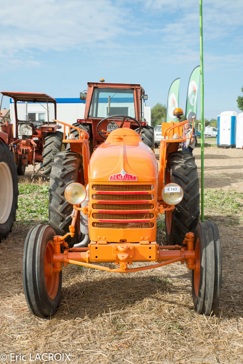 72 - St Gervais en Belin en 2018 - Les 100 ans du tracteur RENAULT  - Page 36 20181097