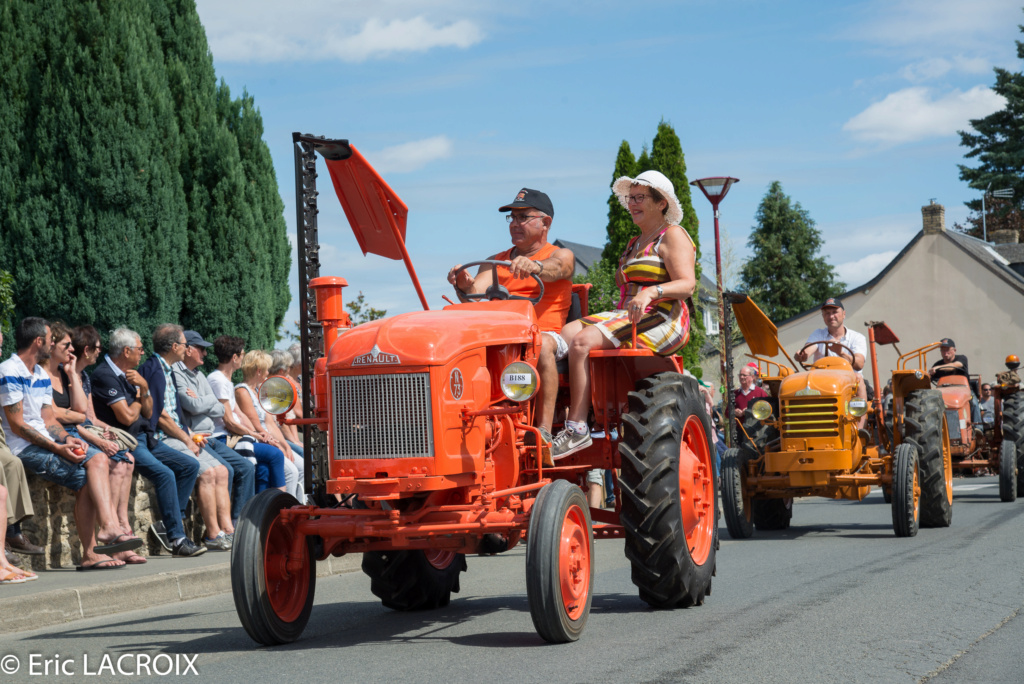 72 - St Gervais en Belin en 2018 - Les 100 ans du tracteur RENAULT  - Page 40 20181182