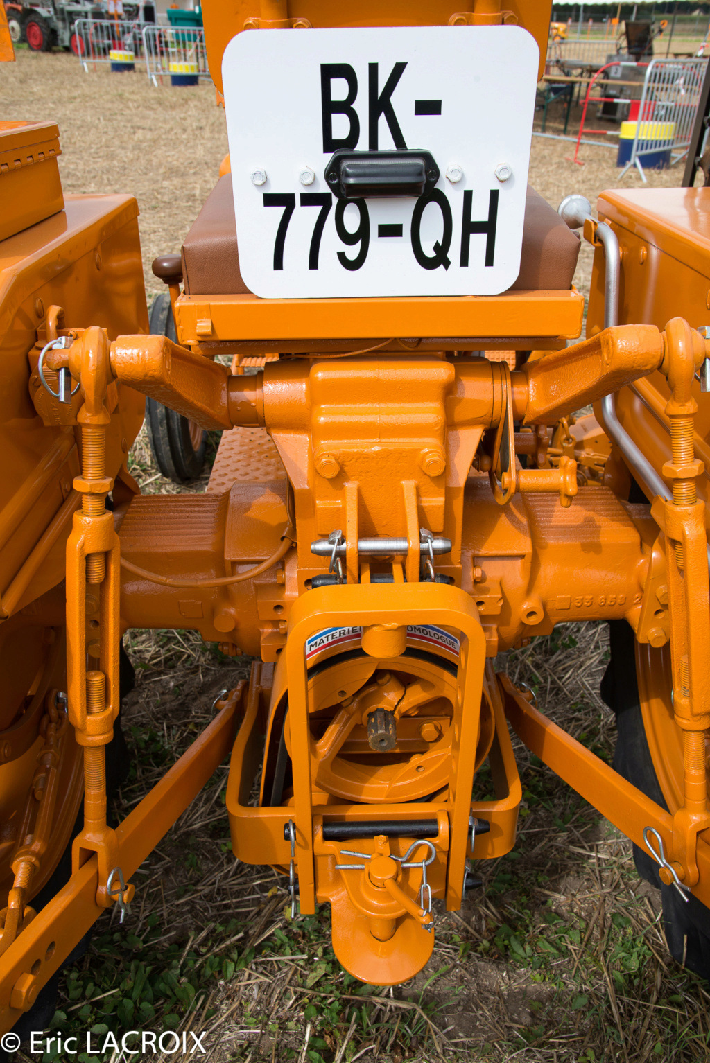 Les 100 ans du tracteur RENAULT en photo... - Page 2 2018_042