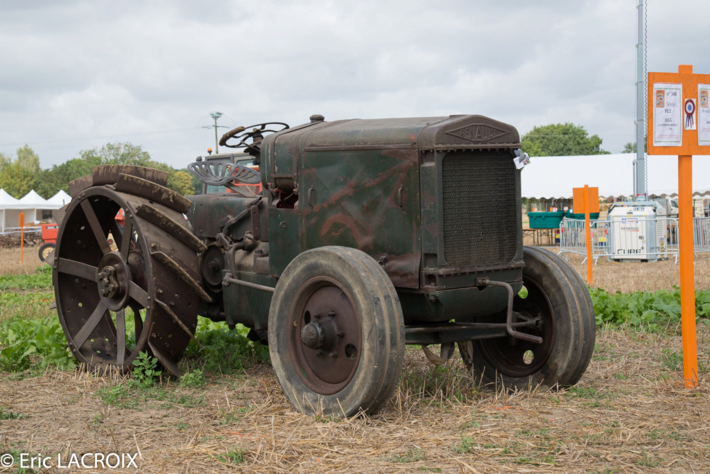 Les 100 ans du tracteur RENAULT en photo... - Page 3 2018_071