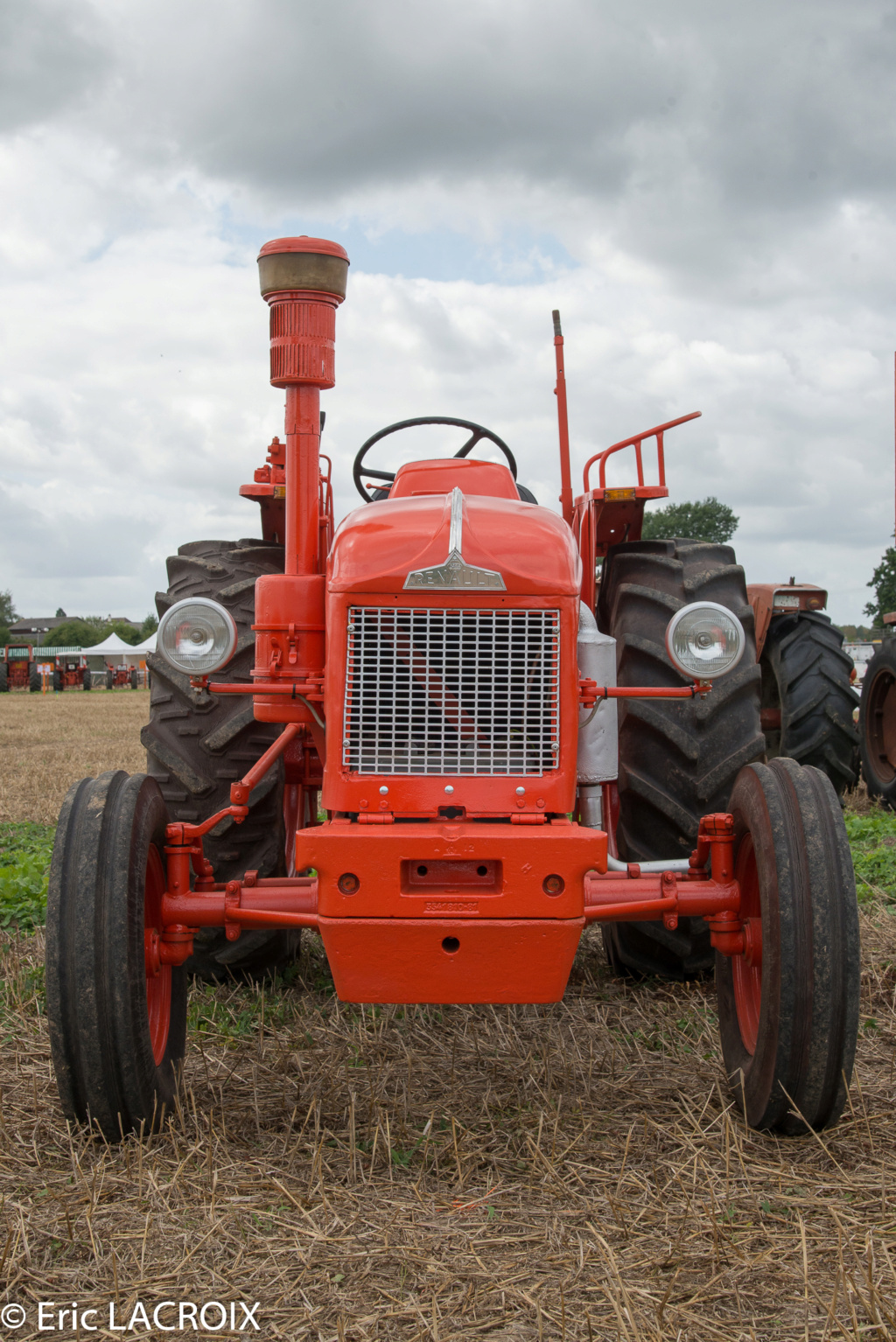 Les 100 ans du tracteur RENAULT en photo... - Page 4 2018_106