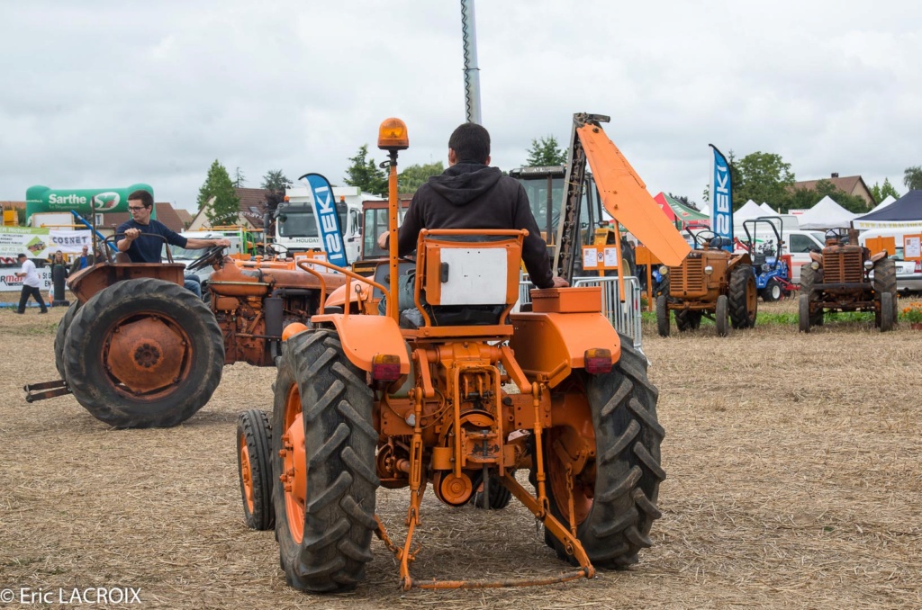 Les 100 ans du tracteur RENAULT en photo... - Page 14 2018_328