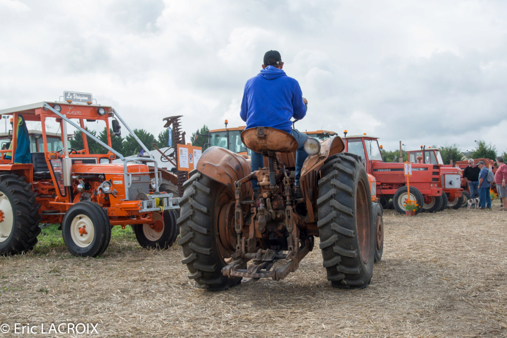 Les 100 ans du tracteur RENAULT en photo... - Page 15 2018_354