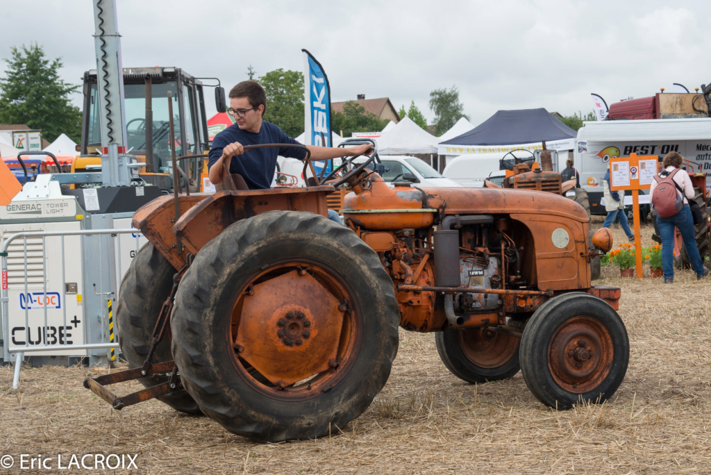 72 - St Gervais en Belin en 2018 - Les 100 ans du tracteur RENAULT  - Page 17 2018_742