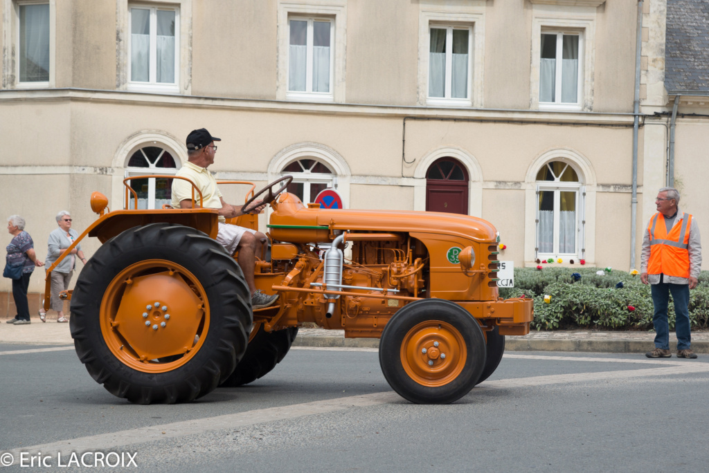 72 - St Gervais en Belin en 2018 - Les 100 ans du tracteur RENAULT  - Page 21 2018_834