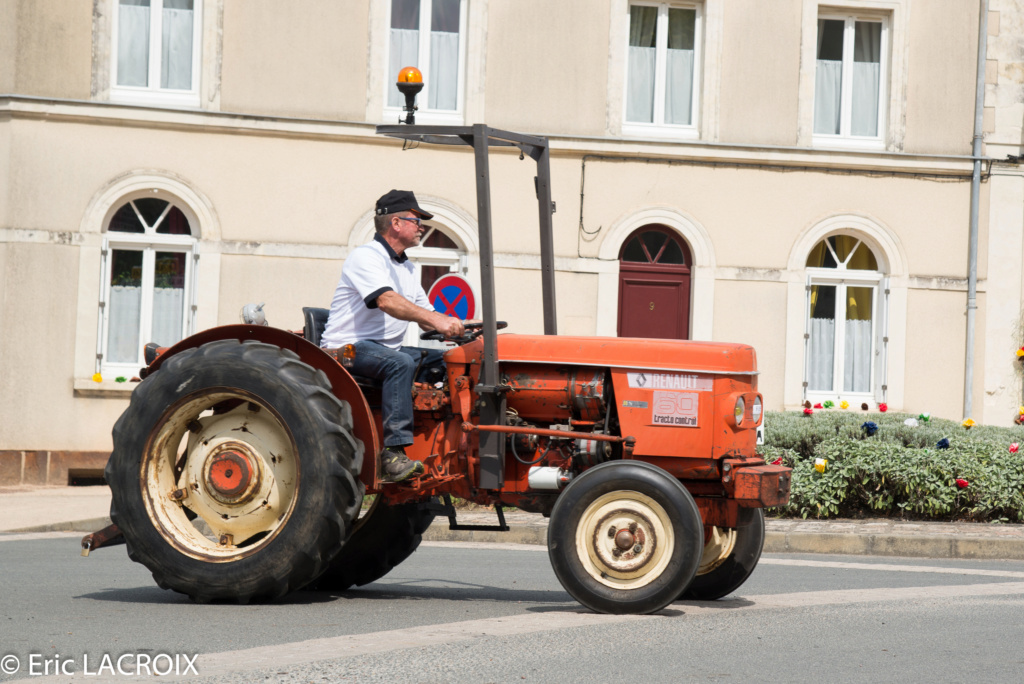 72 - St Gervais en Belin en 2018 - Les 100 ans du tracteur RENAULT  - Page 22 2018_838
