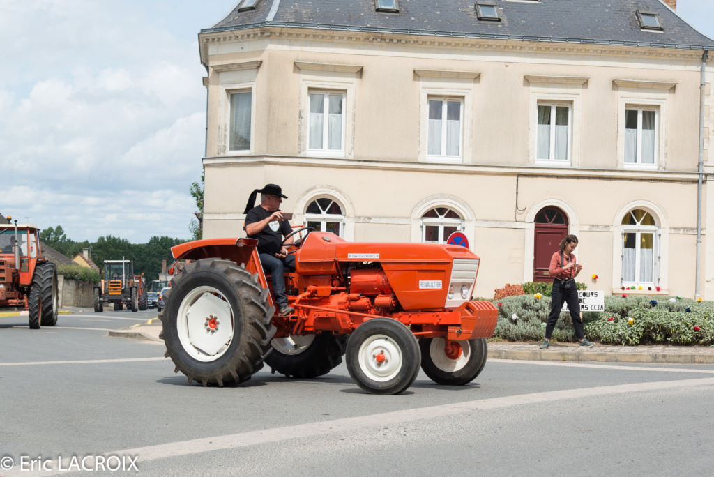 72 - St Gervais en Belin en 2018 - Les 100 ans du tracteur RENAULT  - Page 22 2018_839