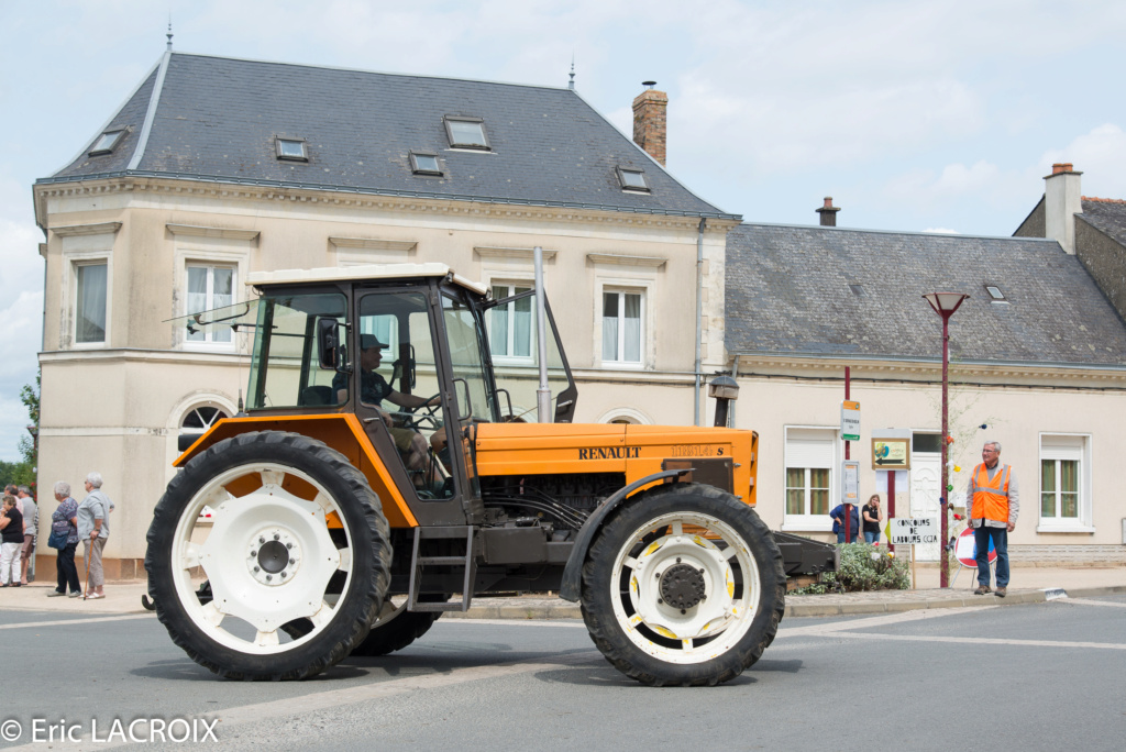72 - St Gervais en Belin en 2018 - Les 100 ans du tracteur RENAULT  - Page 22 2018_844